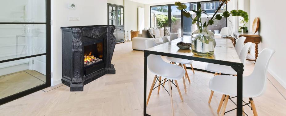 vrijstaande haard interieur in woonkamer vrijstaande haard interieur in woonkamer