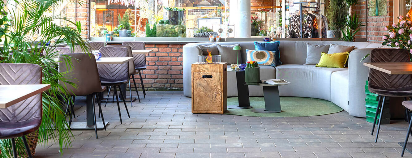 Transform your outdoor space with a hassle-free outdoor fireplace, a gas fireplace without fuss