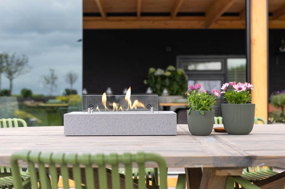Bioethanol Table Fireplace Cuneo on a Lounge Set Bioethanol Table Fireplace Cuneo on a Lounge Set